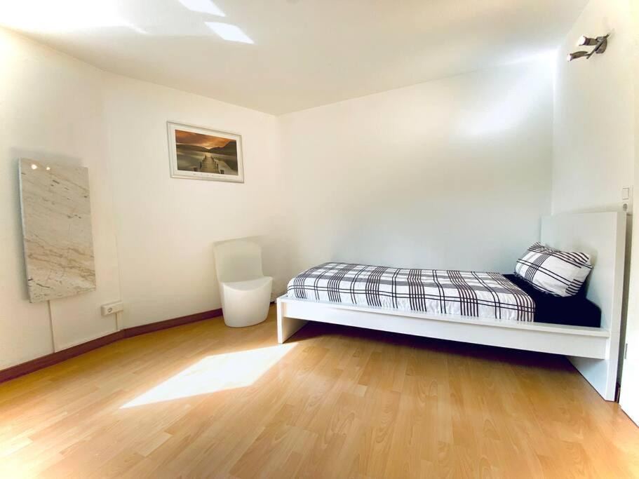 Auszeit Seeperle: Lakeside Retreat With Sunny Terrace Apartment Friedrichshafen