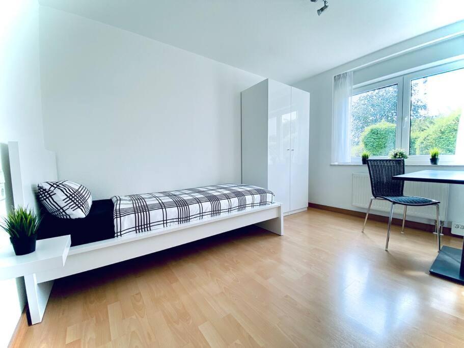 Apartment Auszeit Seeperle: Lakeside Retreat With Sunny Terrace *
